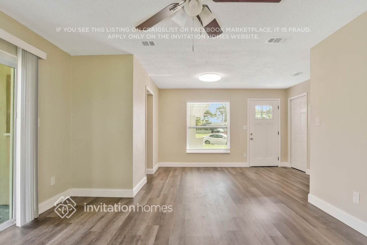 4262 Schank Ct - Photo 3 of 22