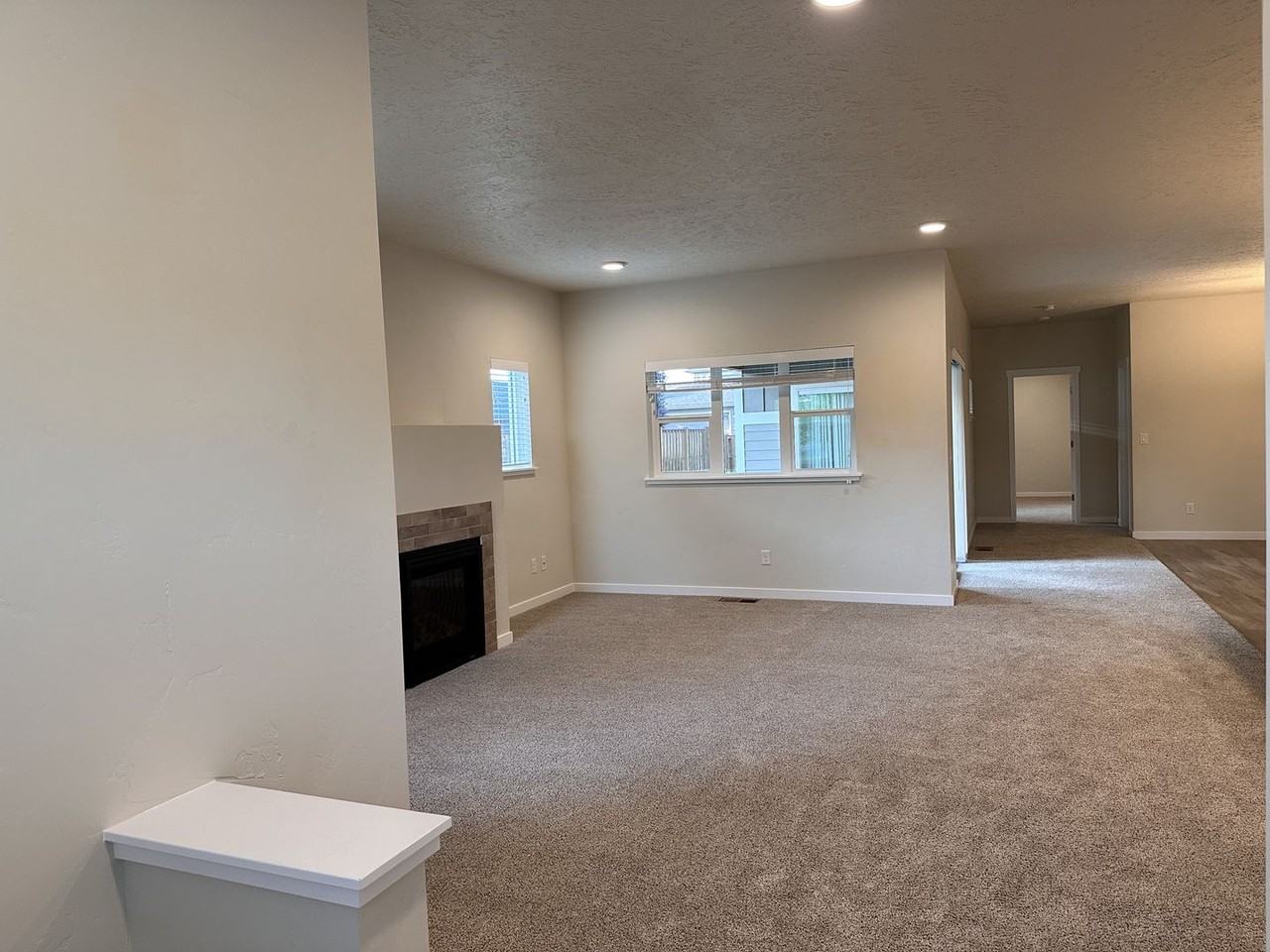 742 Ne Union Loop - Photo 3 of 50