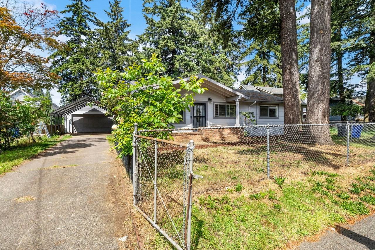 2237 Se 139th Ave - Photo 3 of 50