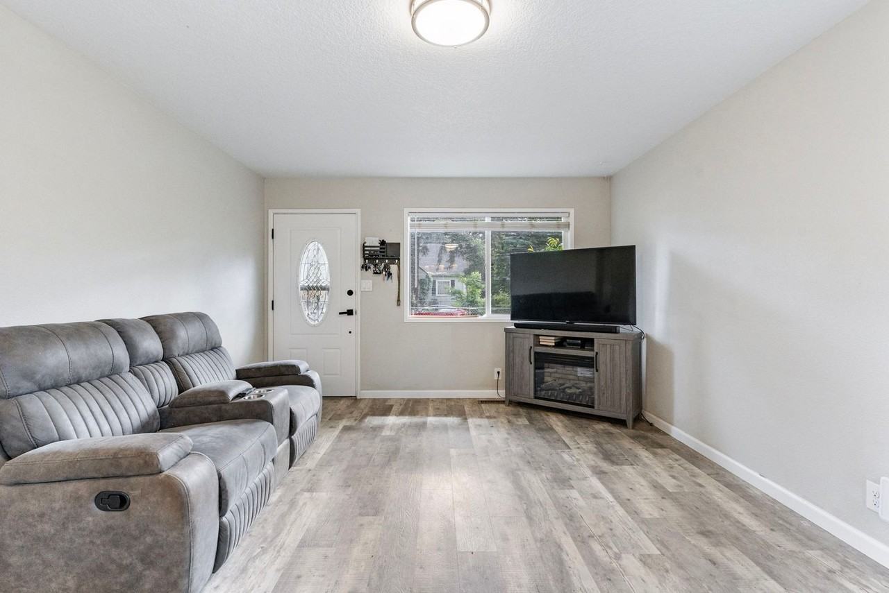 2237 Se 139th Ave - Photo 5 of 50