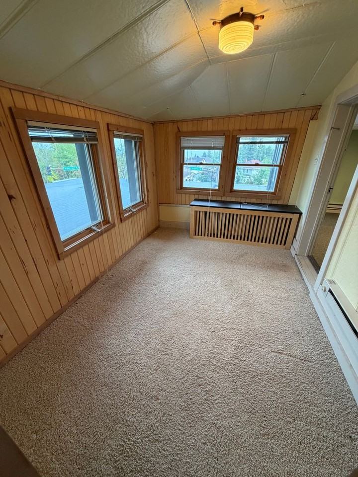 4428 E Superior St - Photo 5 of 12
