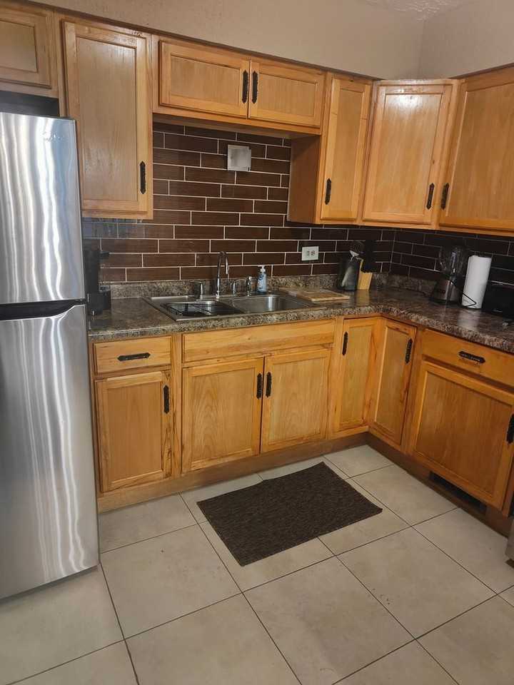 12107 S Indiana Ave - Photo 7 of 21