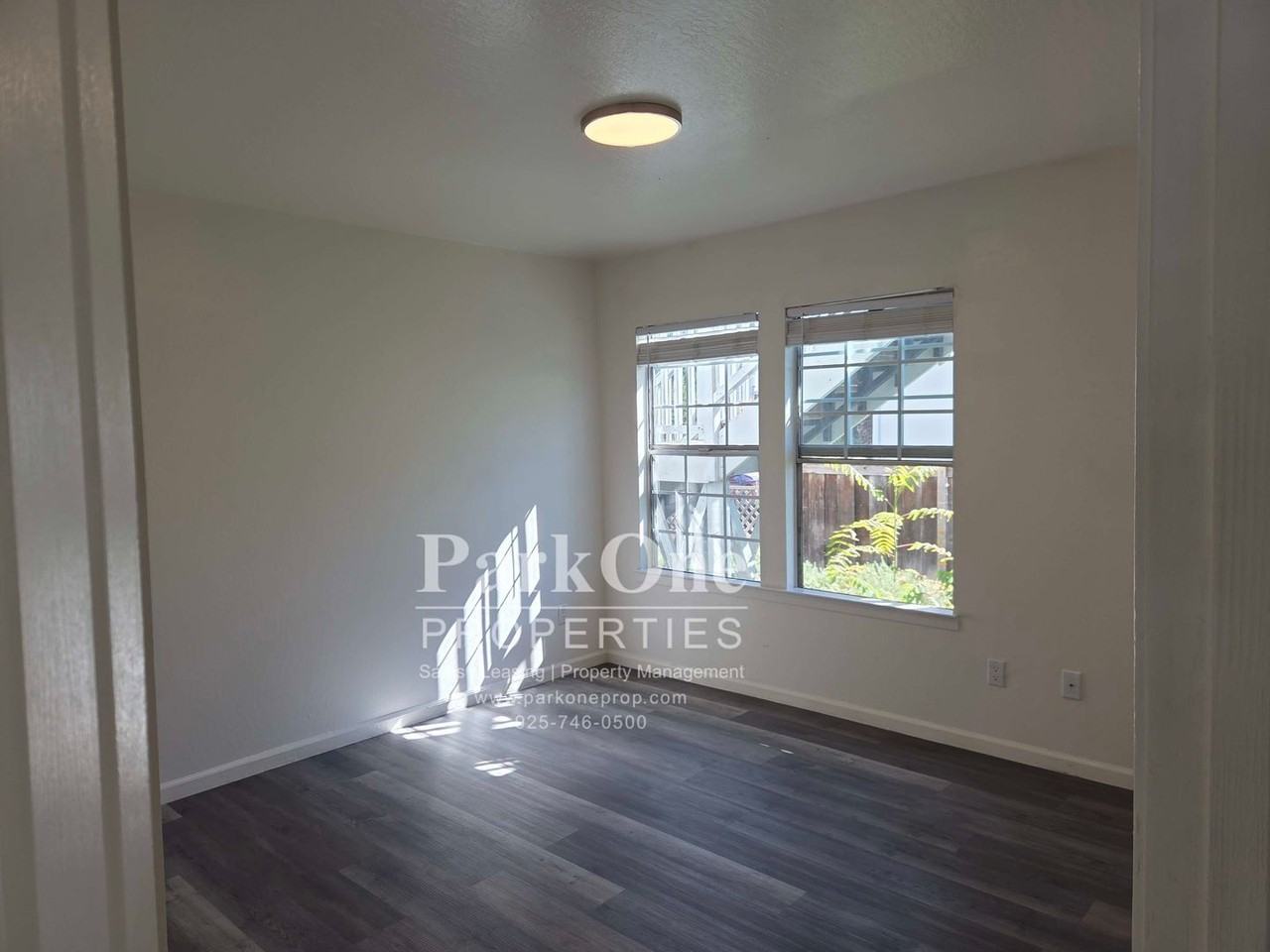 523 W 6th St - Photo 3 of 11