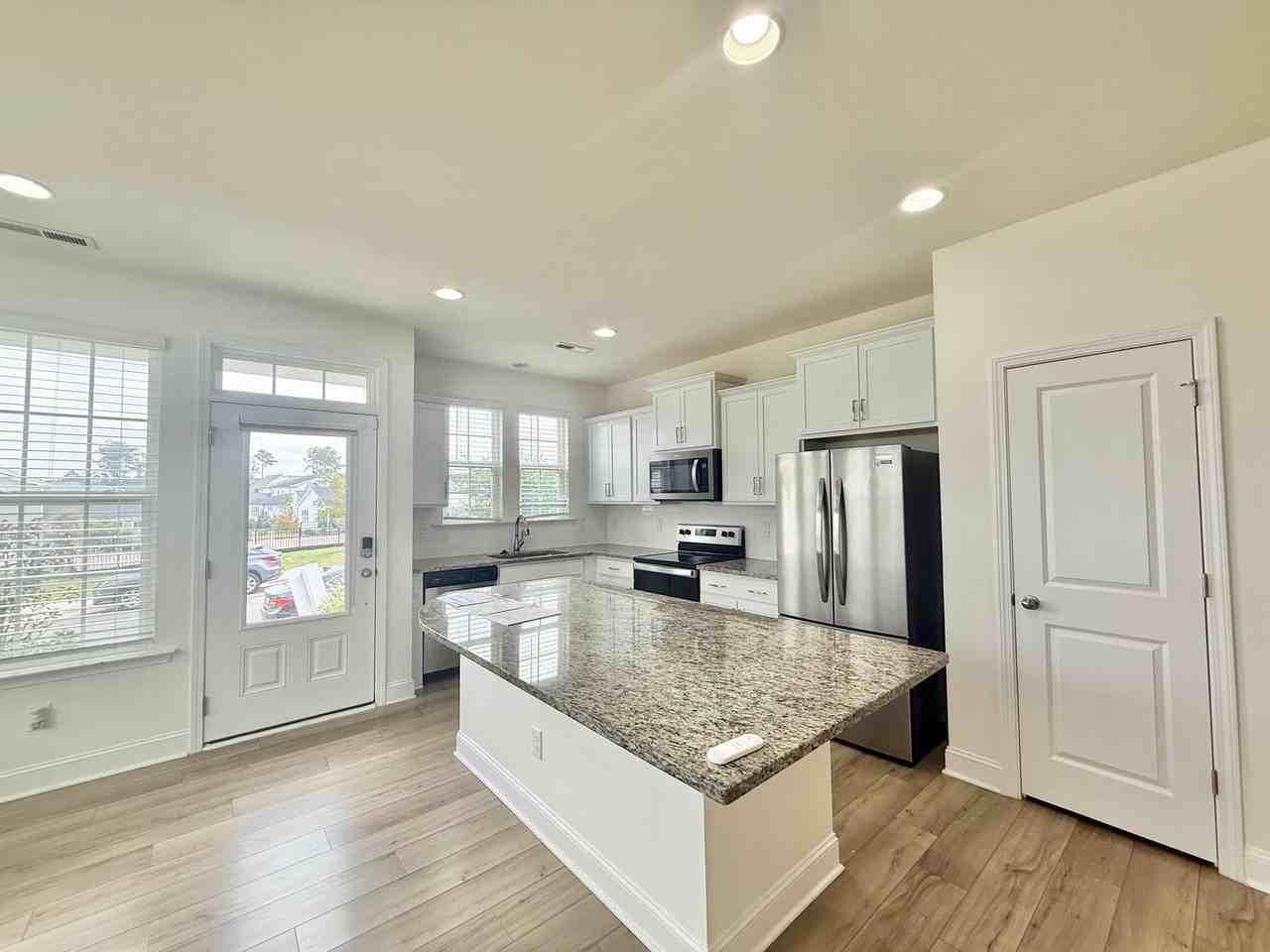 1826 Grassy Falls Ln - Photo 4 of 21