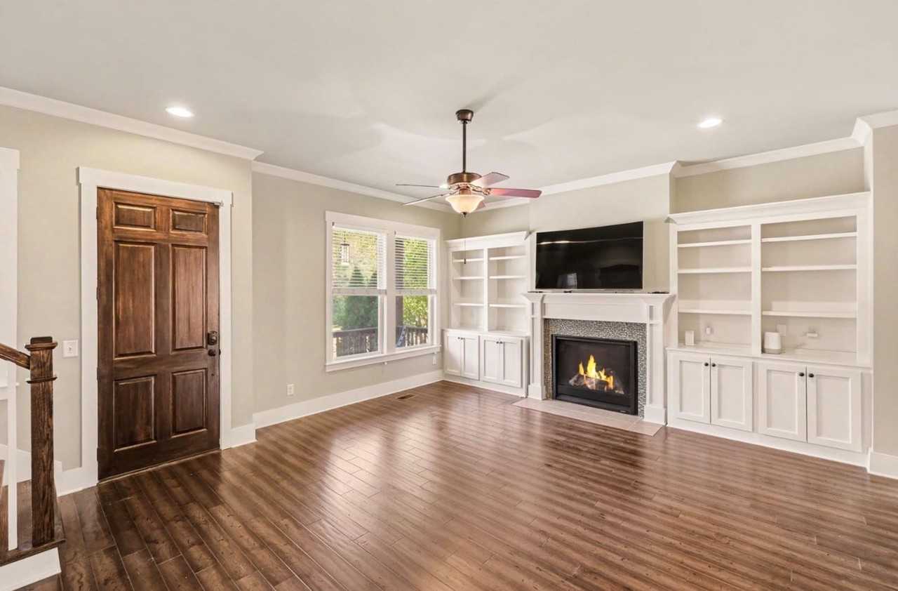 1613A Glen Echo Rd - Photo 3 of 18