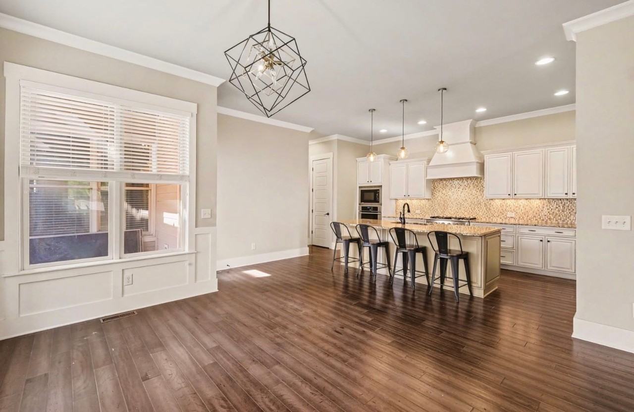 1613A Glen Echo Rd - Photo 4 of 18