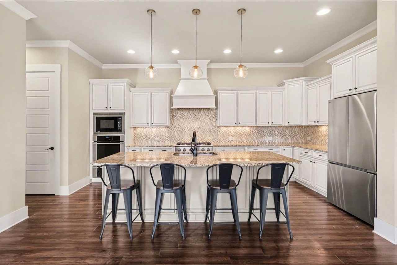 1613A Glen Echo Rd - Photo 5 of 18