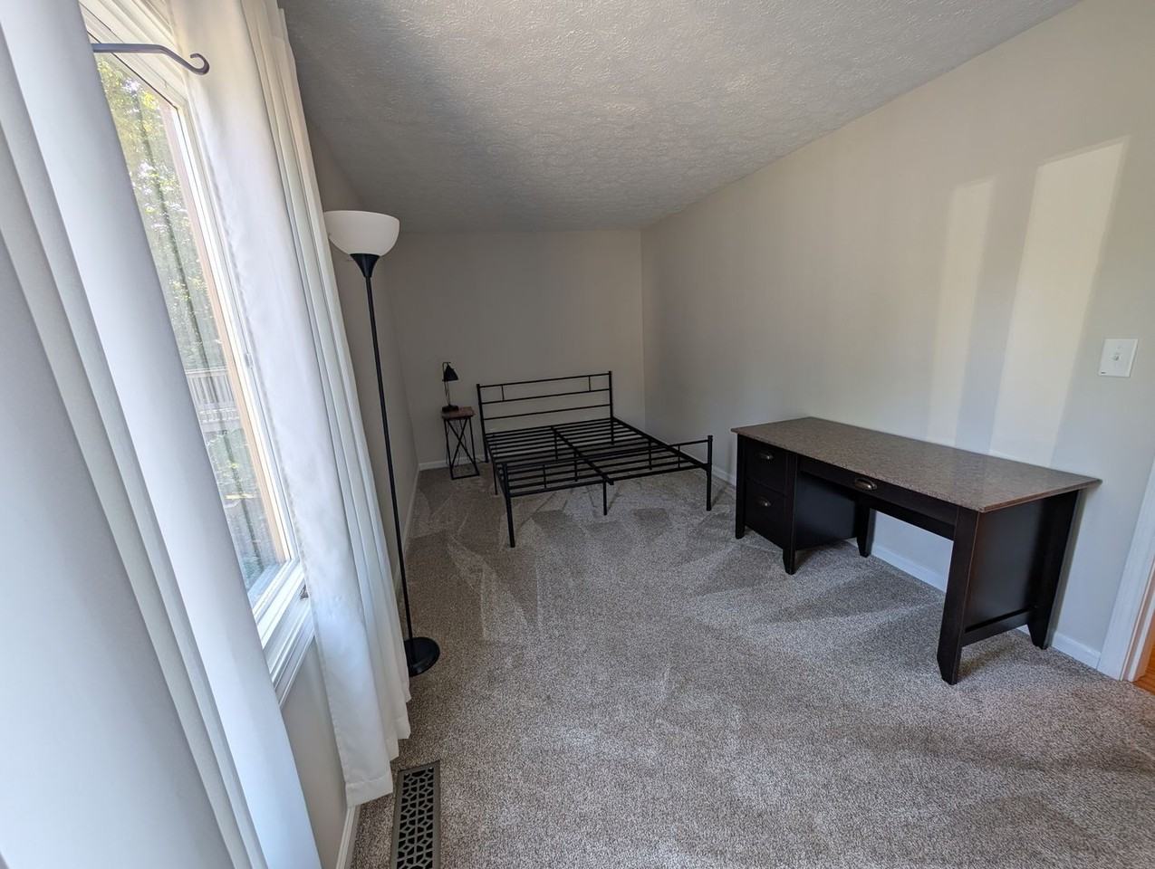 9588 S Lake Ridge Dr - Photo 4 of 10
