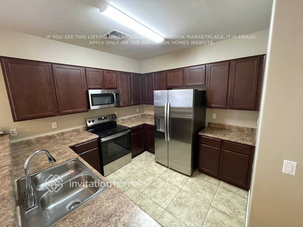 10225 W Camelback Rd #13 - Photo 4 of 21