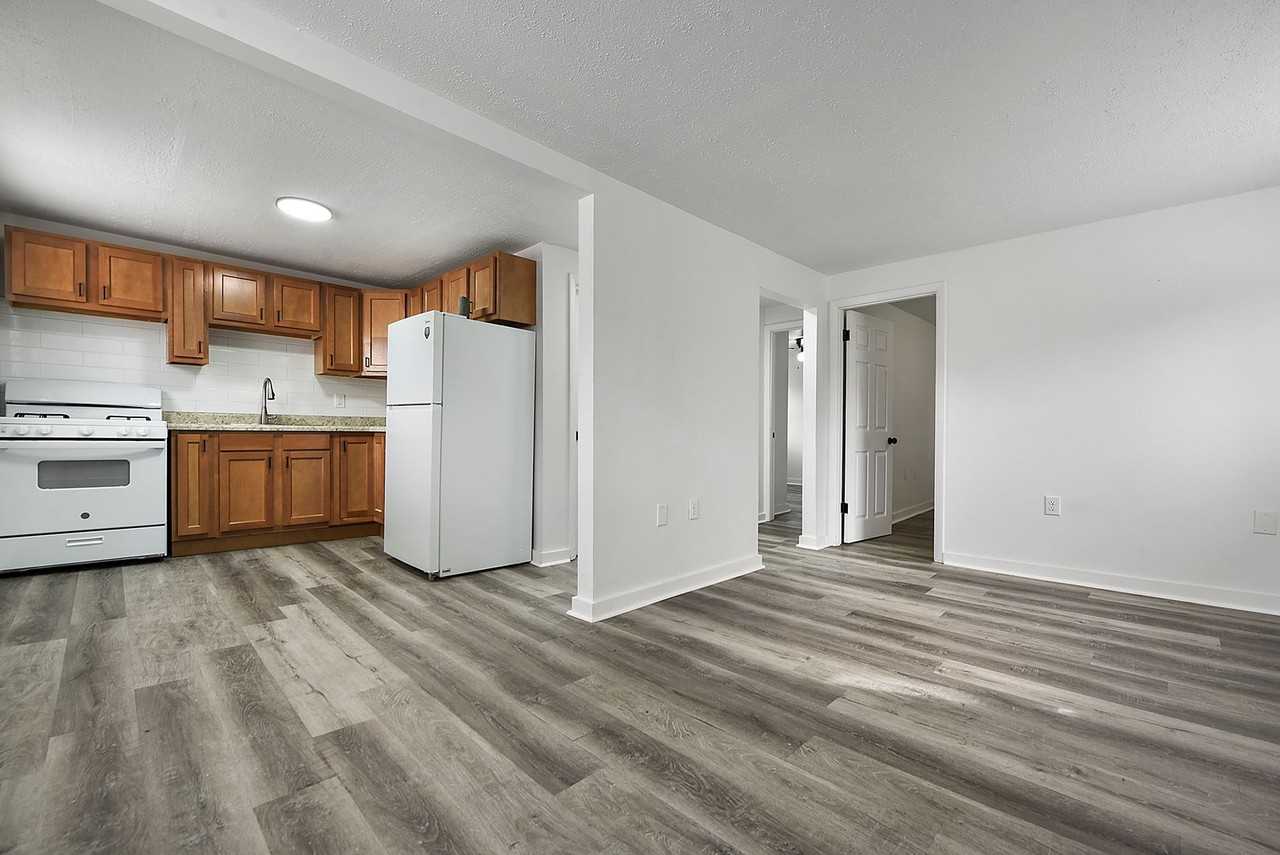420 Broadway Avenue - Photo 6 of 17