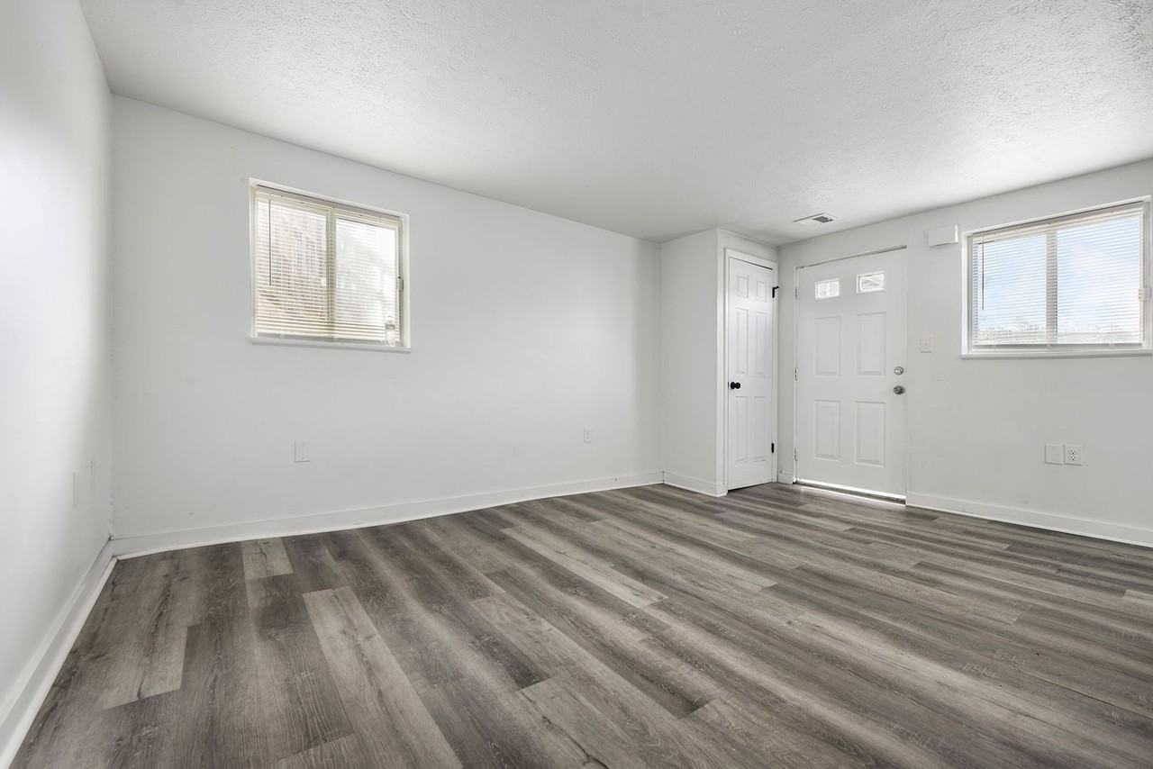 420 Broadway Avenue - Photo 7 of 17