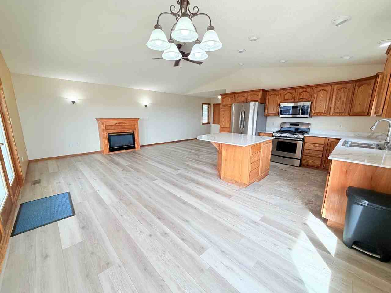 3001 5th St Ne - Photo 3 of 17
