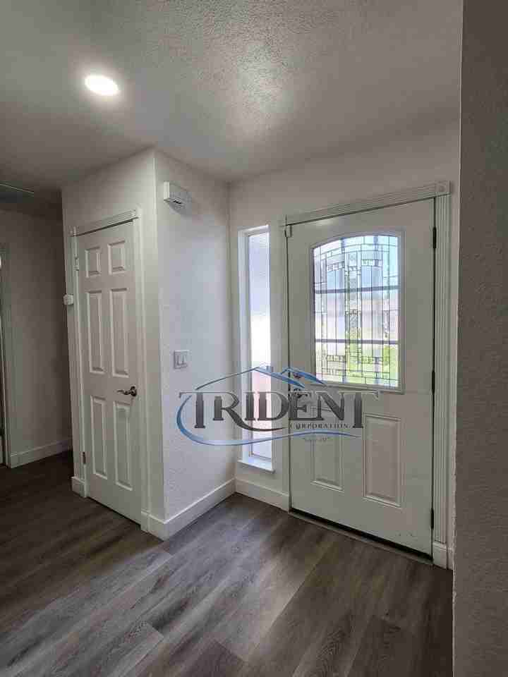 100 Brock Dr - Photo 4 of 29