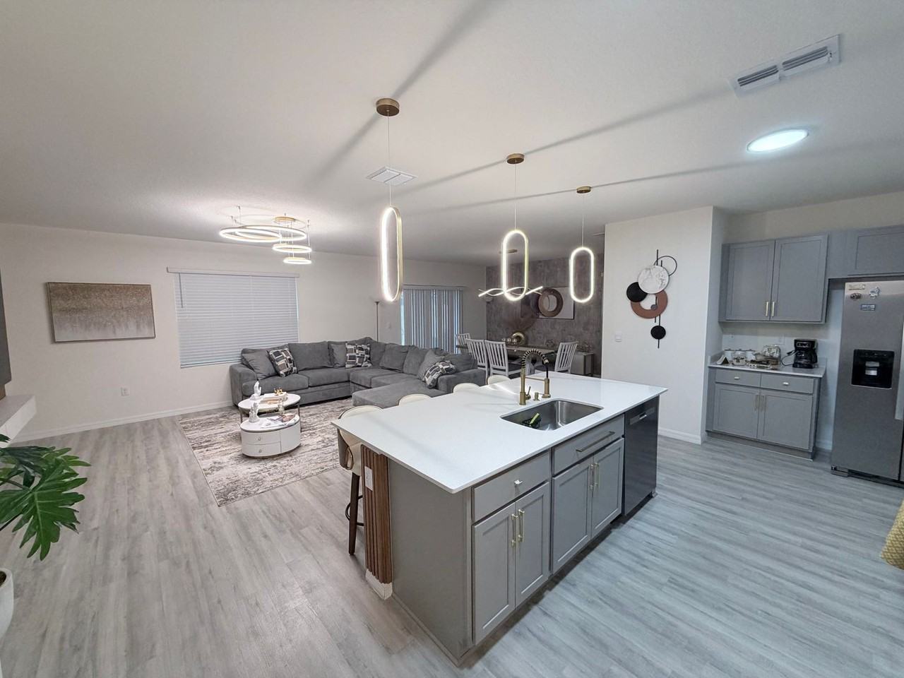3013 Moulin Rd - Photo 6 of 34
