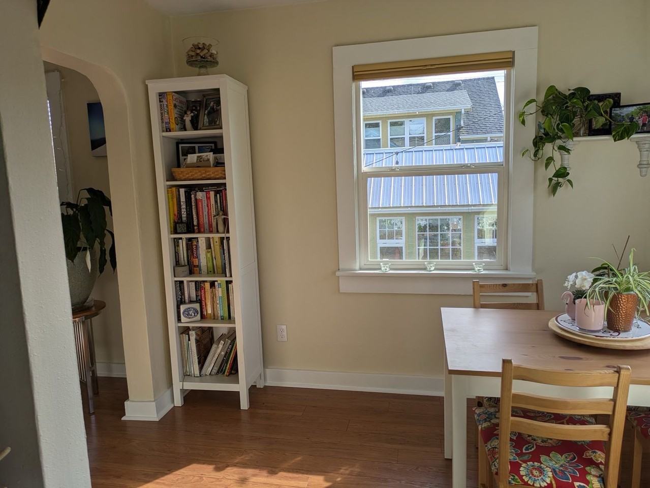 517 N 97th St - Photo 5 of 24
