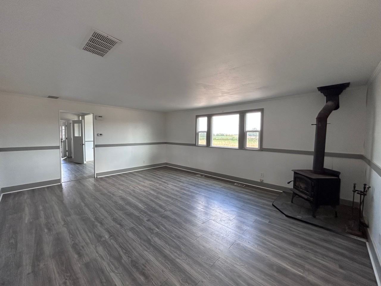 6791 Noon Rd - Photo 5 of 50