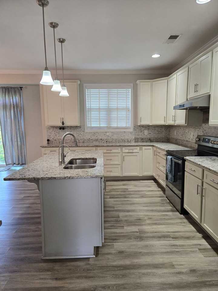 2689 Annapolis Cir - Photo 6 of 40