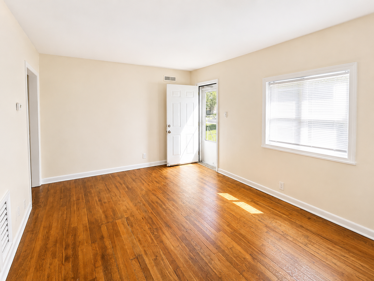 2034 Ferris Rd - Photo 2 of 13