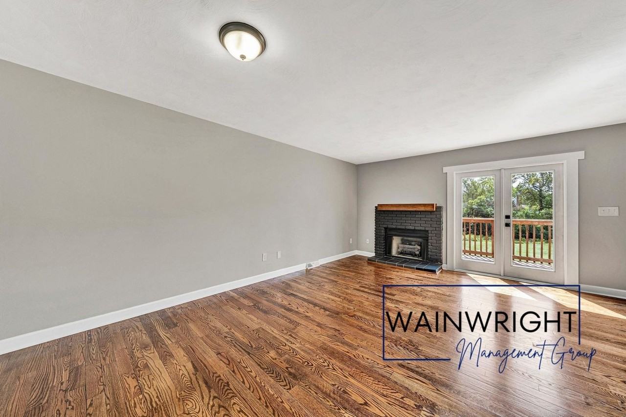 7213 Peppervine Ct - Photo 4 of 23