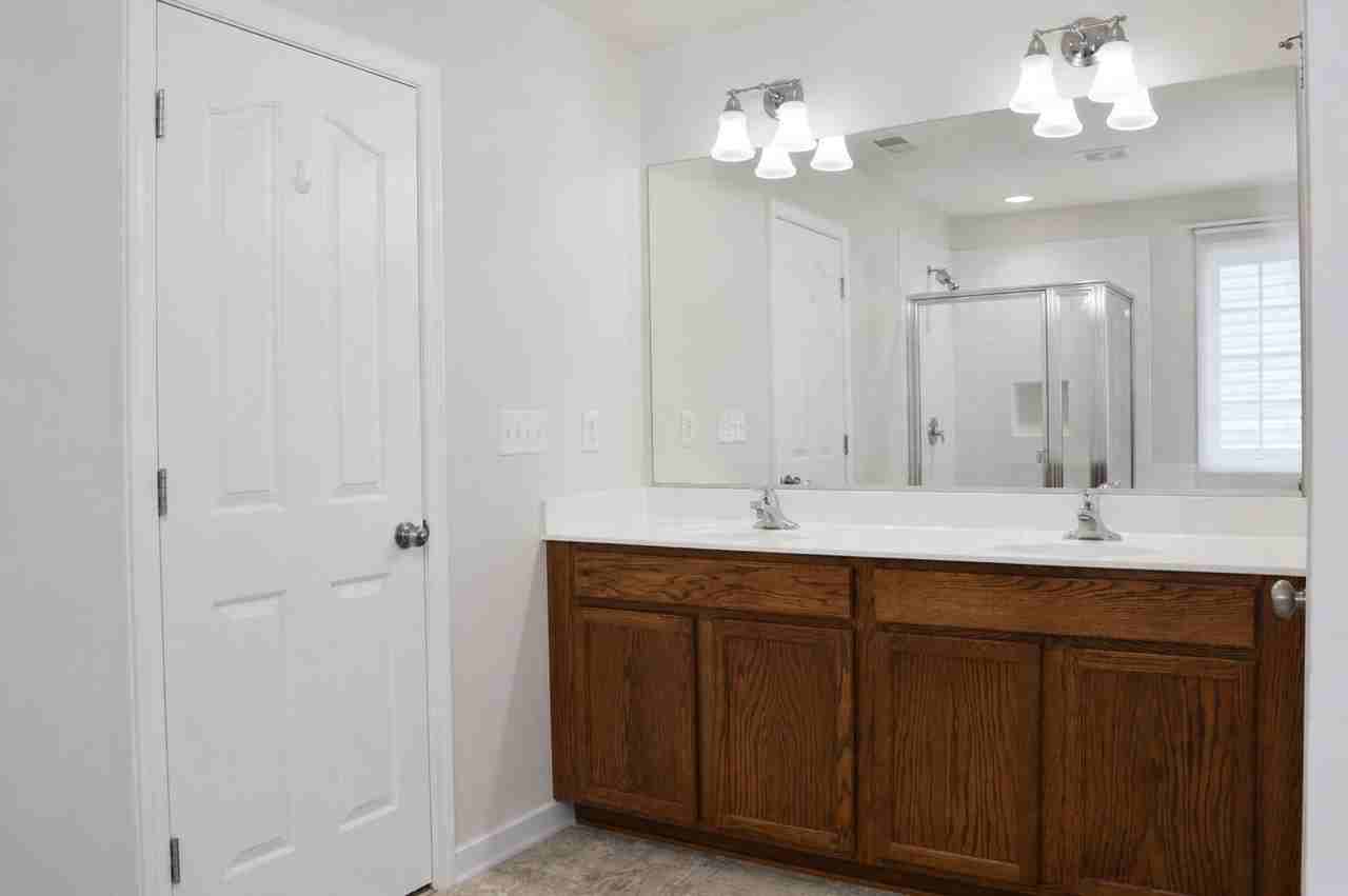 1916 Juniper Dr - Photo 7 of 32