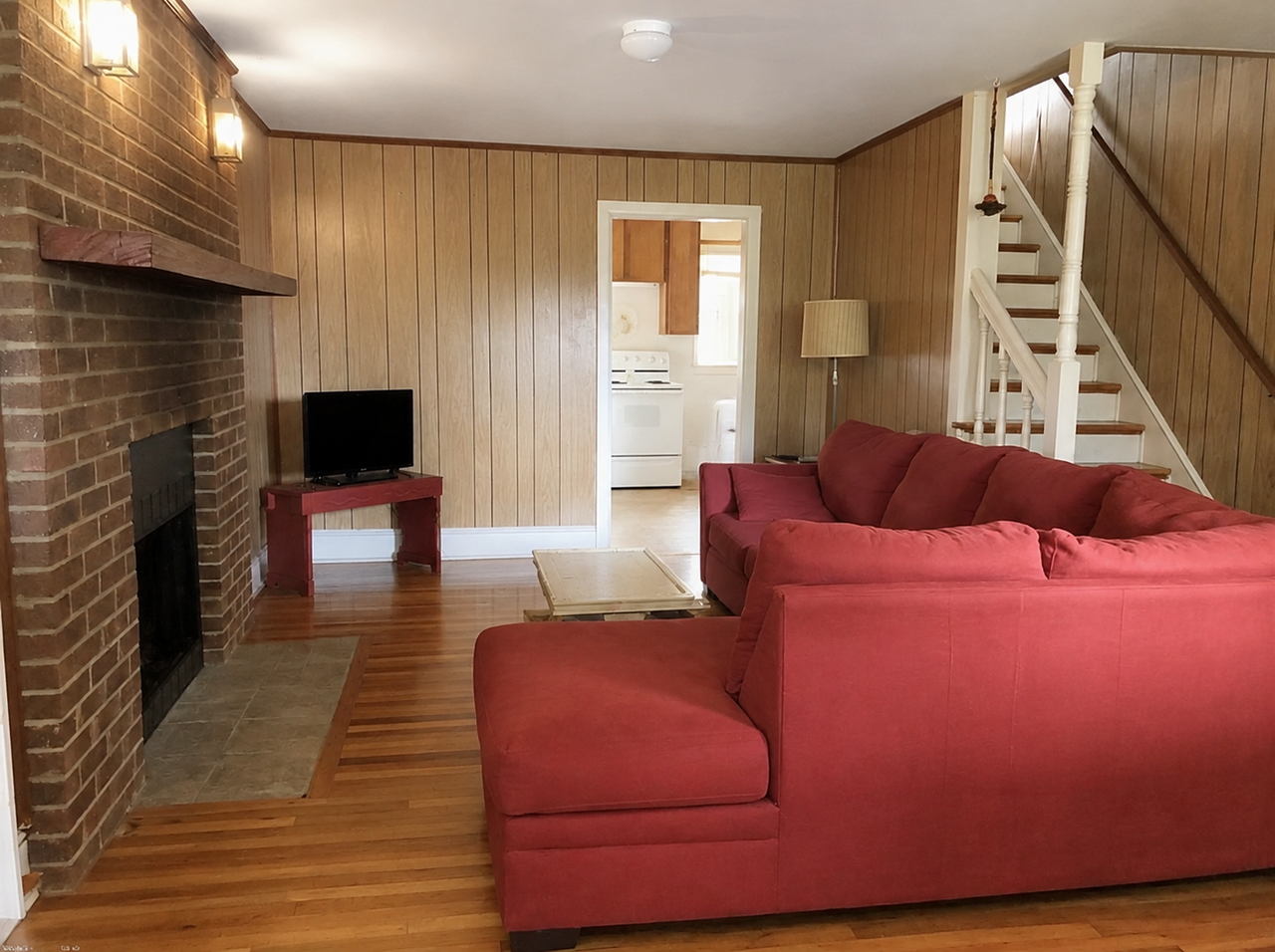 1212 Giles Rd - Photo 2 of 6