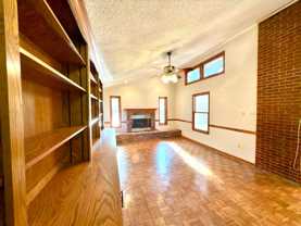424 Highland Park Dr - Photo 1 of 1