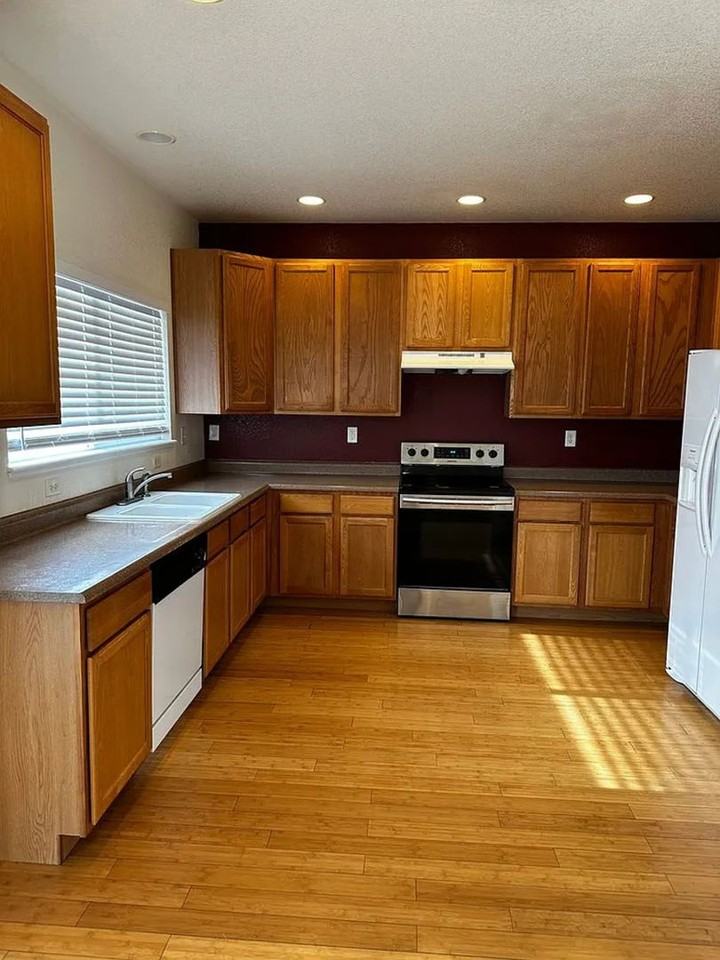 12261 St Annes Rd - Photo 3 of 11