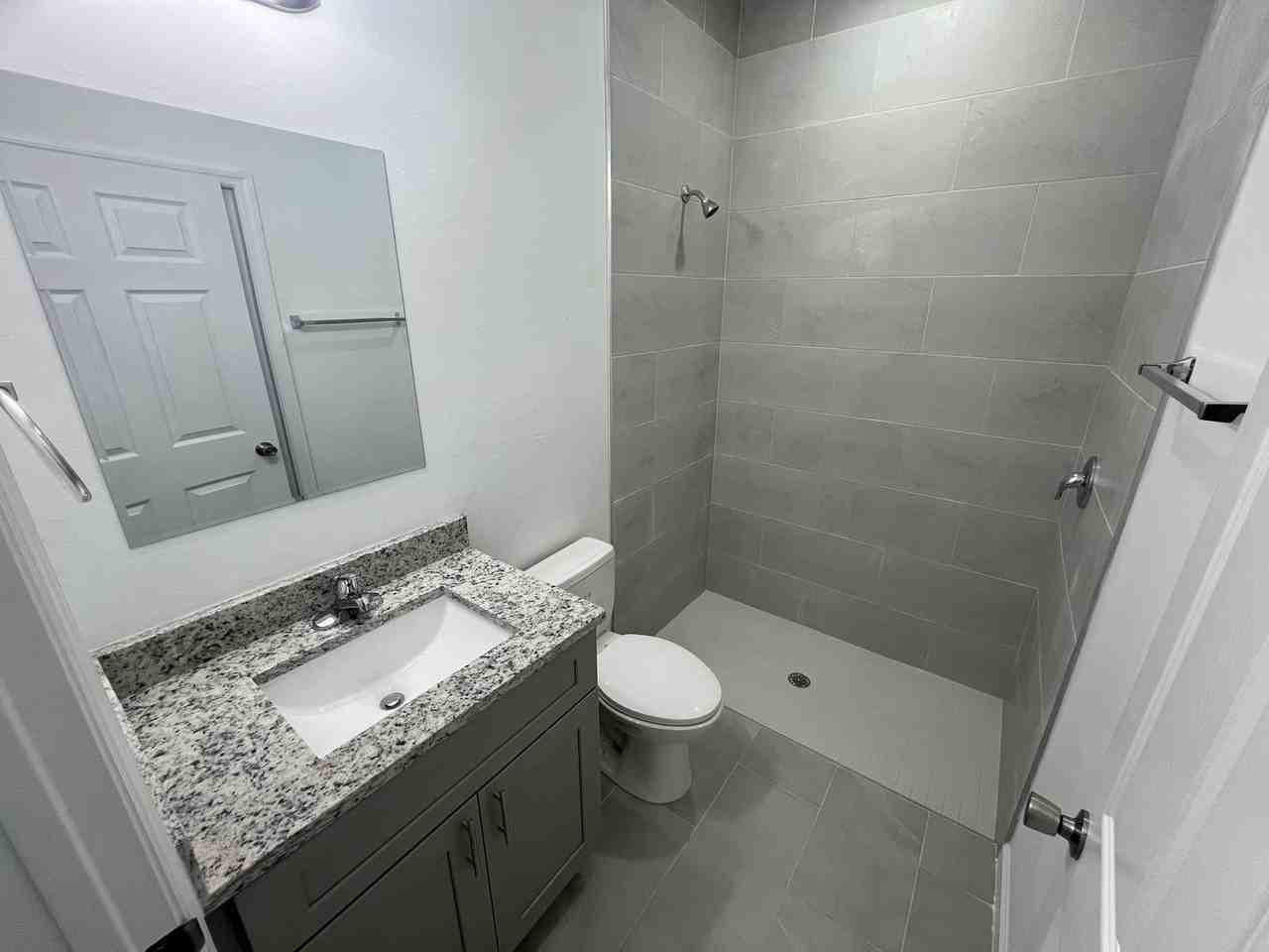 3300 73rd St W - Photo 5 of 10