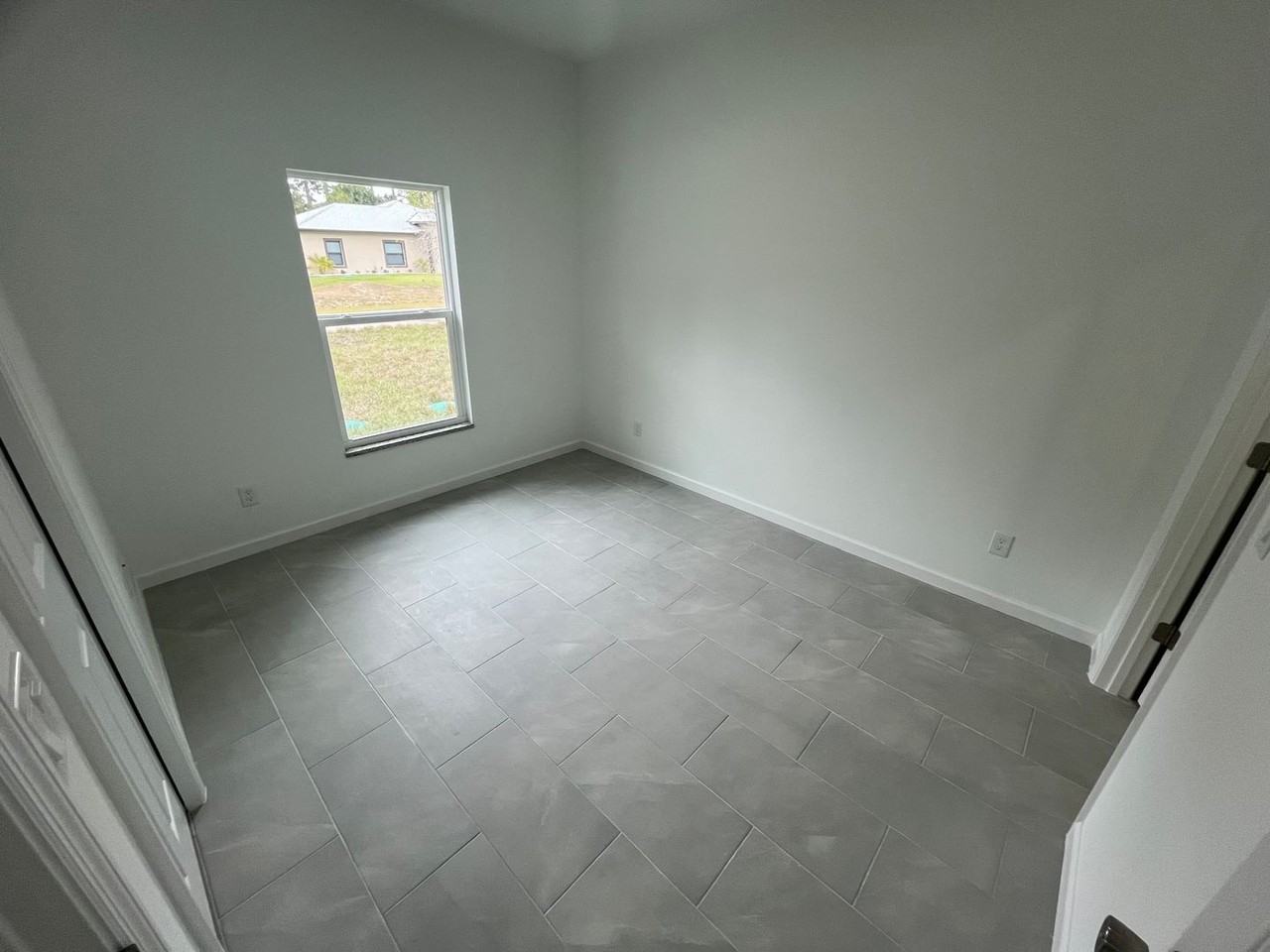 3300 73rd St W - Photo 6 of 10