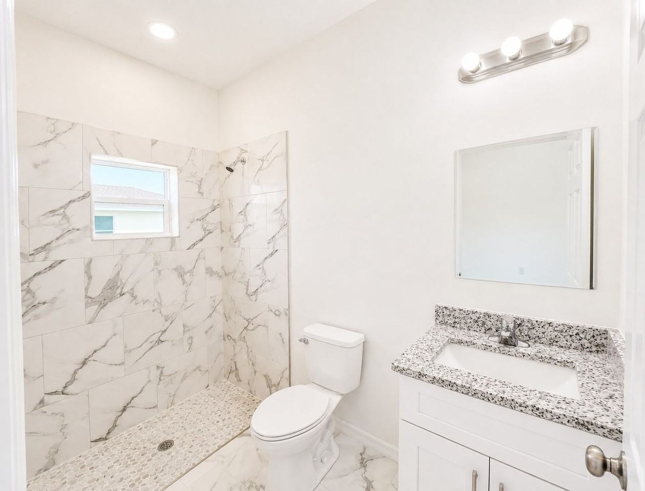 1138 Rambler St - Photo 3 of 11