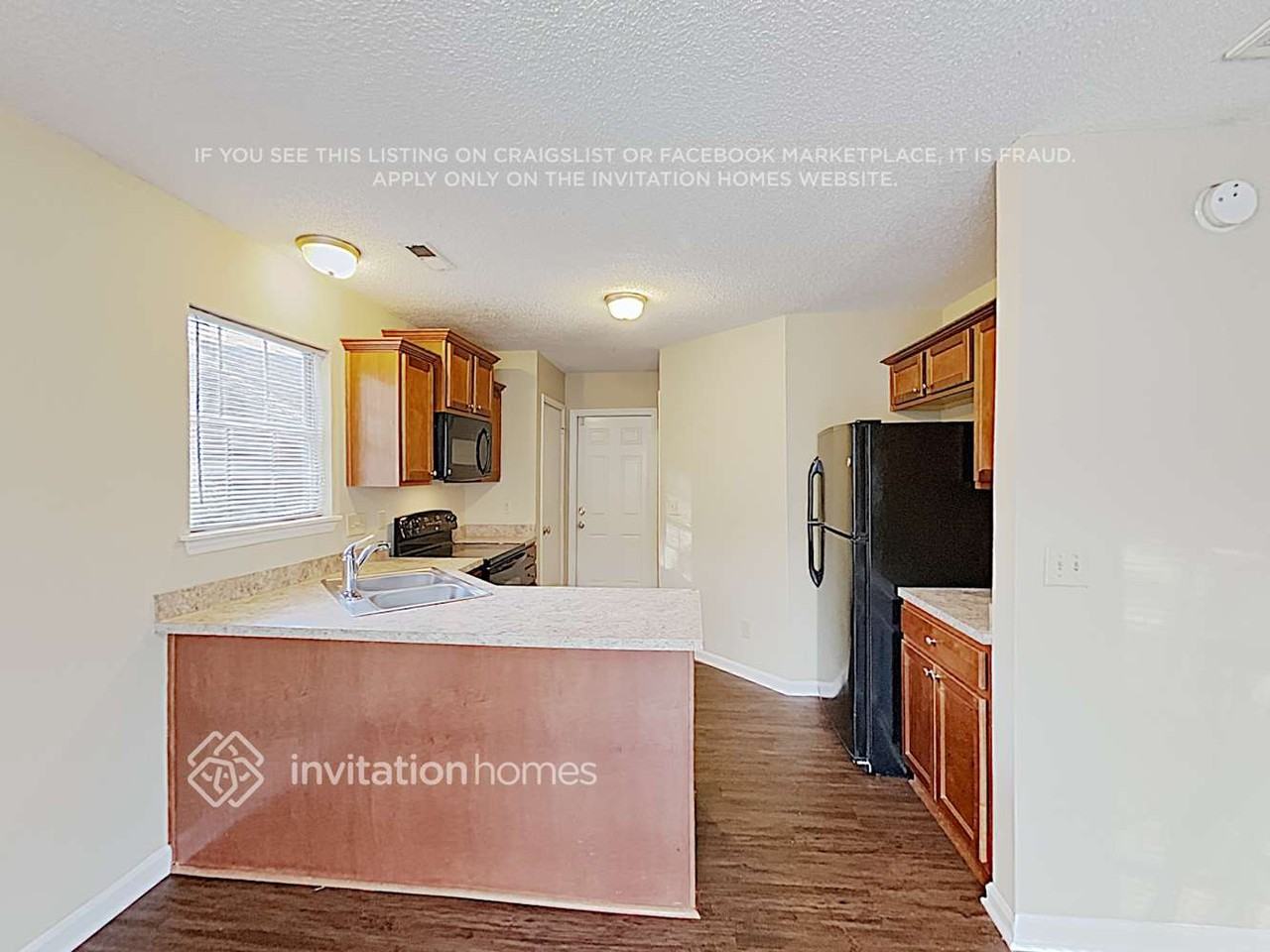 8627 Lockerbie Ln - Photo 7 of 18