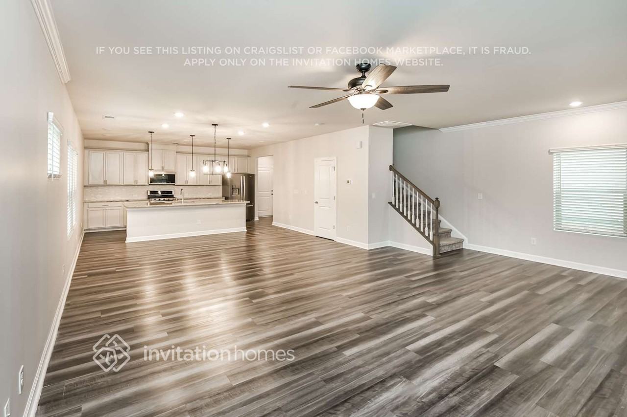 11851 Midnight Way - Photo 4 of 16