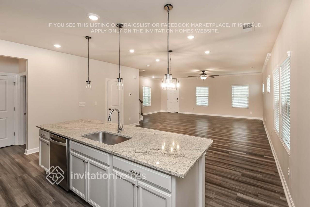 11851 Midnight Way - Photo 5 of 16