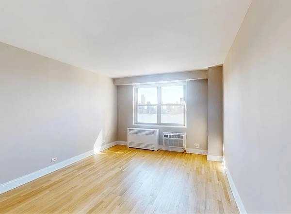 Harrison Street #14L - Photo 2 of 7