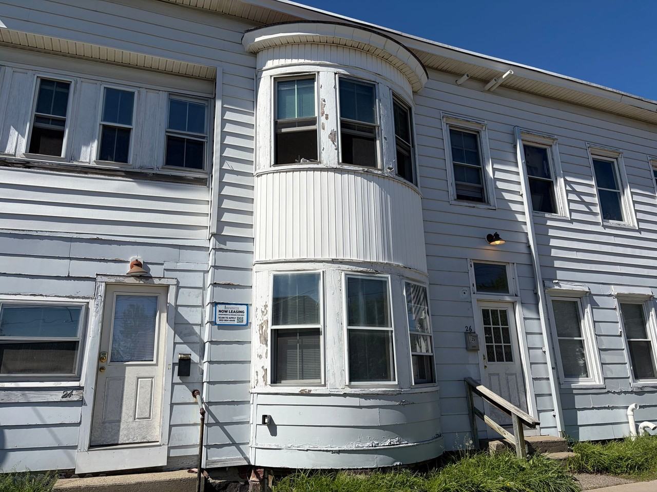 24 Cedar St - Photo 3 of 31