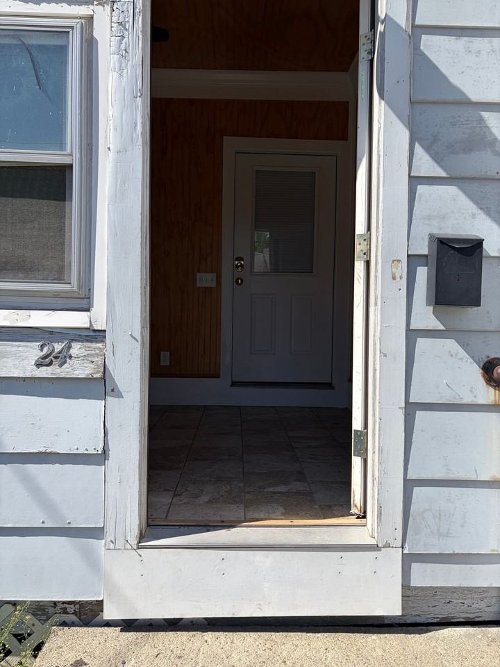 24 Cedar St - Photo 5 of 31