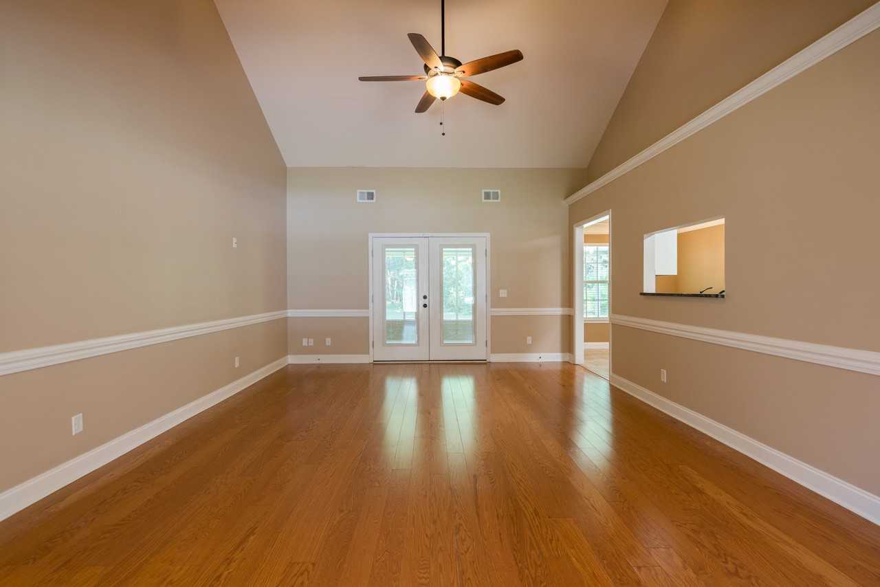 633 Wilkinson Rd Ne #1 - Photo 7 of 50