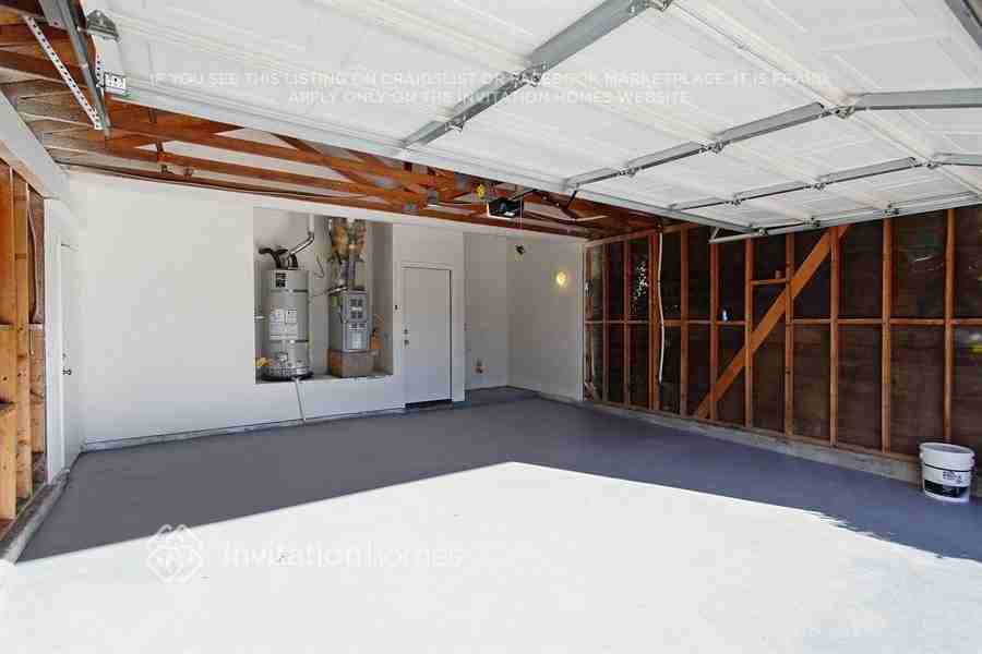 351 Blue Ridge Ln - Photo 4 of 31