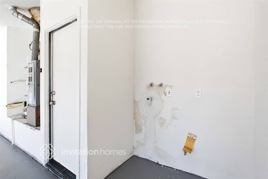 351 Blue Ridge Ln - Photo 5 of 31