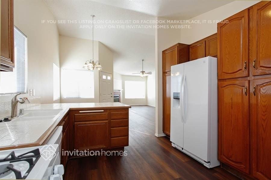 351 Blue Ridge Ln - Photo 7 of 19