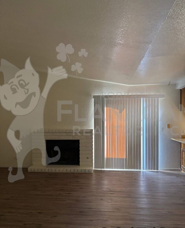 712 W Yosemite Ave - Photo 3 of 19