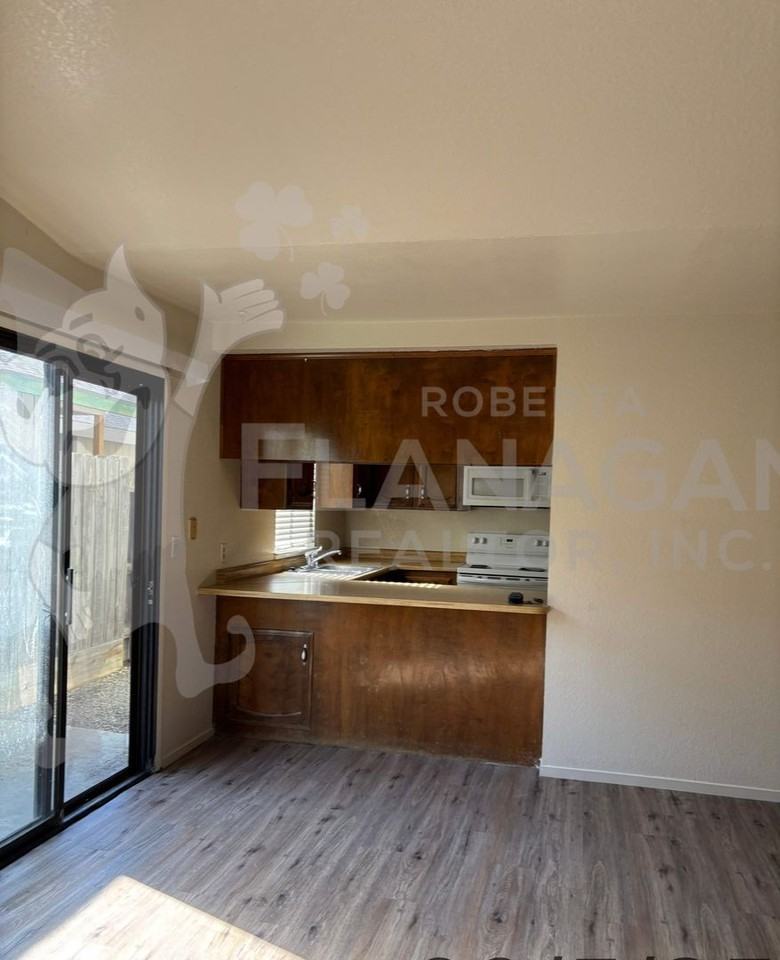 712 W Yosemite Ave - Photo 5 of 19