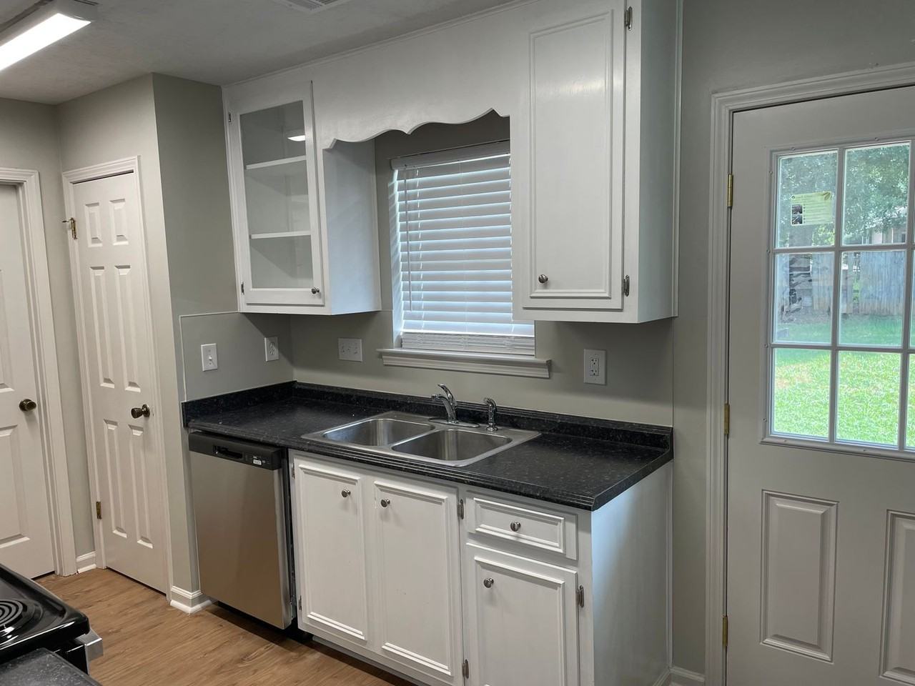 466 West Dr - Photo 5 of 13