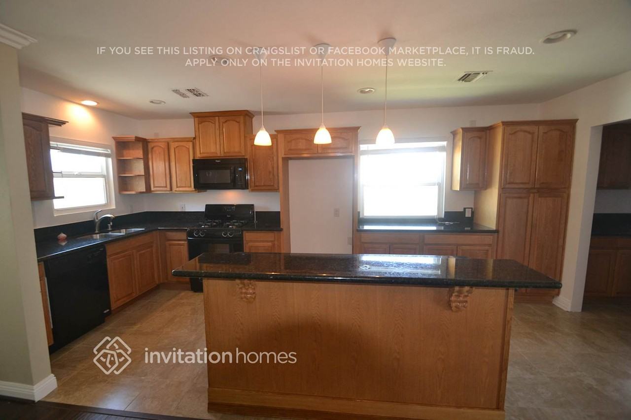 1448 Barford Ave - Photo 2 of 13