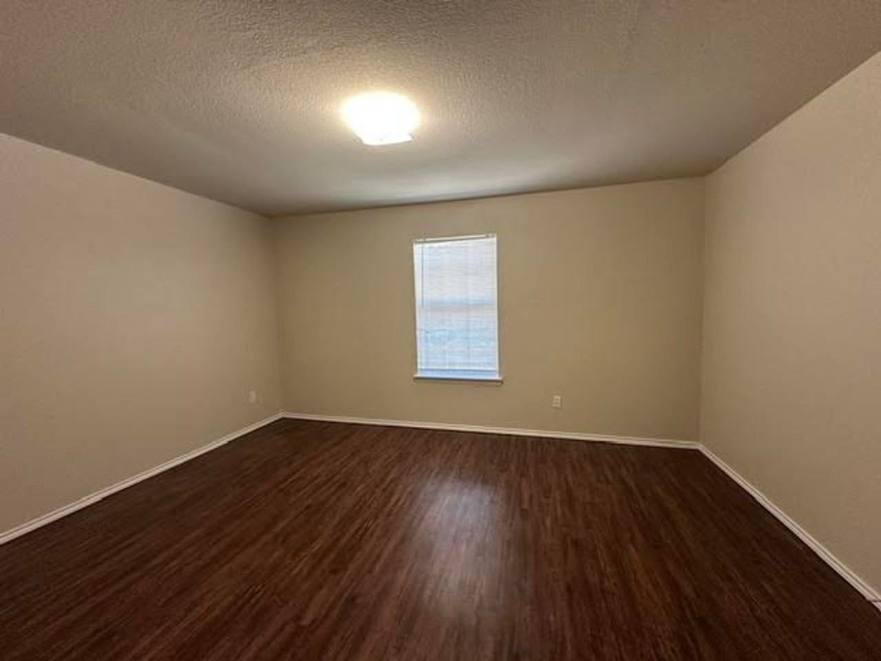 4300 Larry Don Ln - Photo 3 of 27