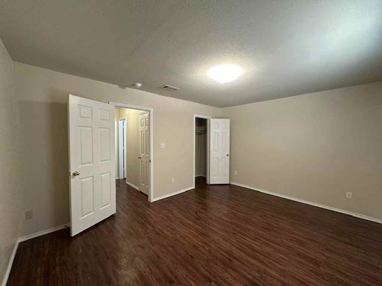 4300 Larry Don Ln - Photo 4 of 27