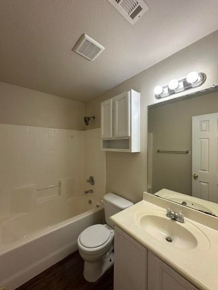 4300 Larry Don Ln - Photo 6 of 27