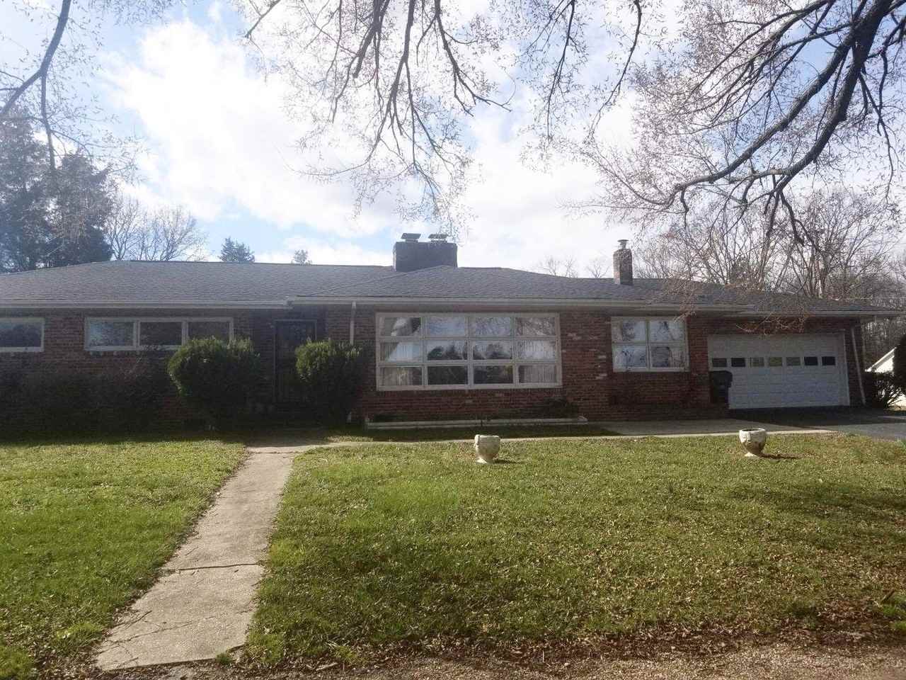 3940 Senior Ln - Photo 2 of 18