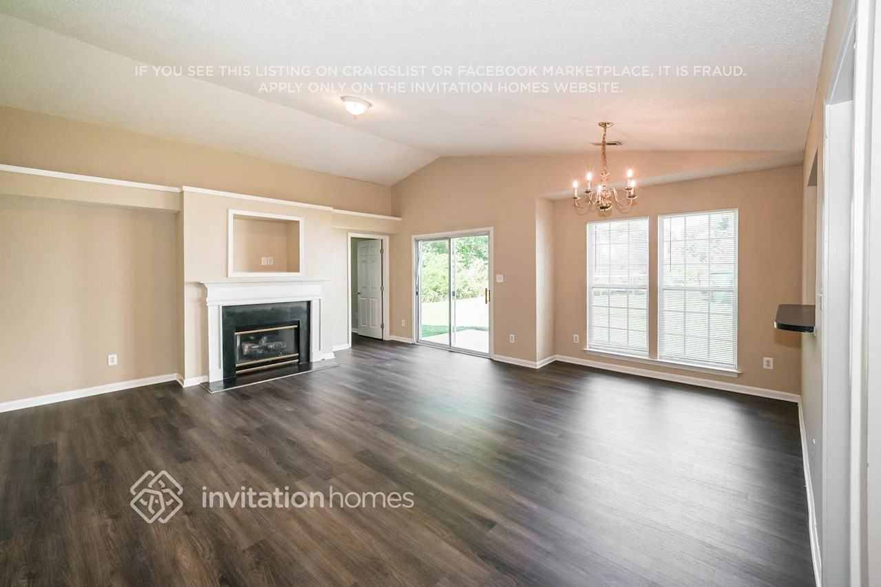 5215 Timbertop Ln - Photo 4 of 17