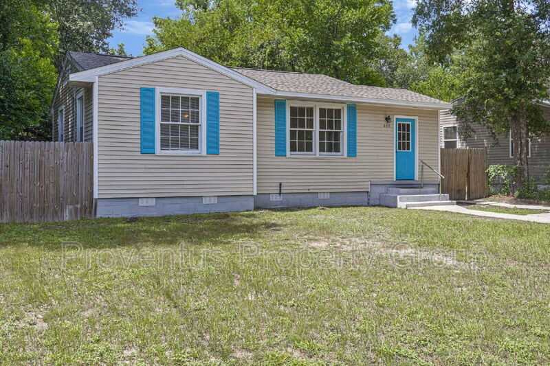 305 Chaseville St - Photo 3 of 50